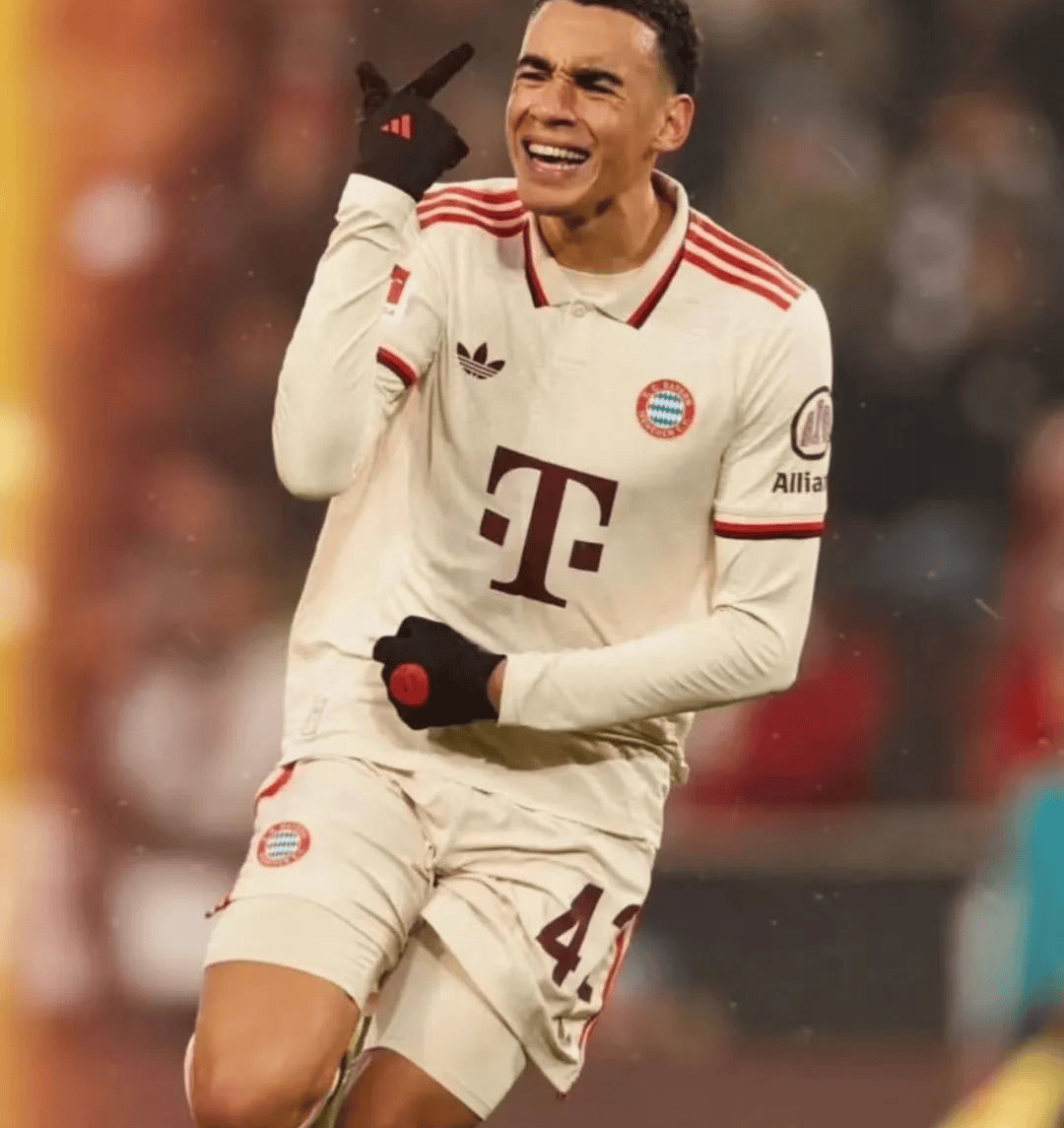 关于勒沃库森客场大胜拜仁慕尼黑，继续领跑德甲的信息