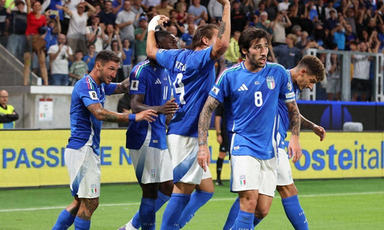 意大利队客场轻松击败爱尔兰，三分在握