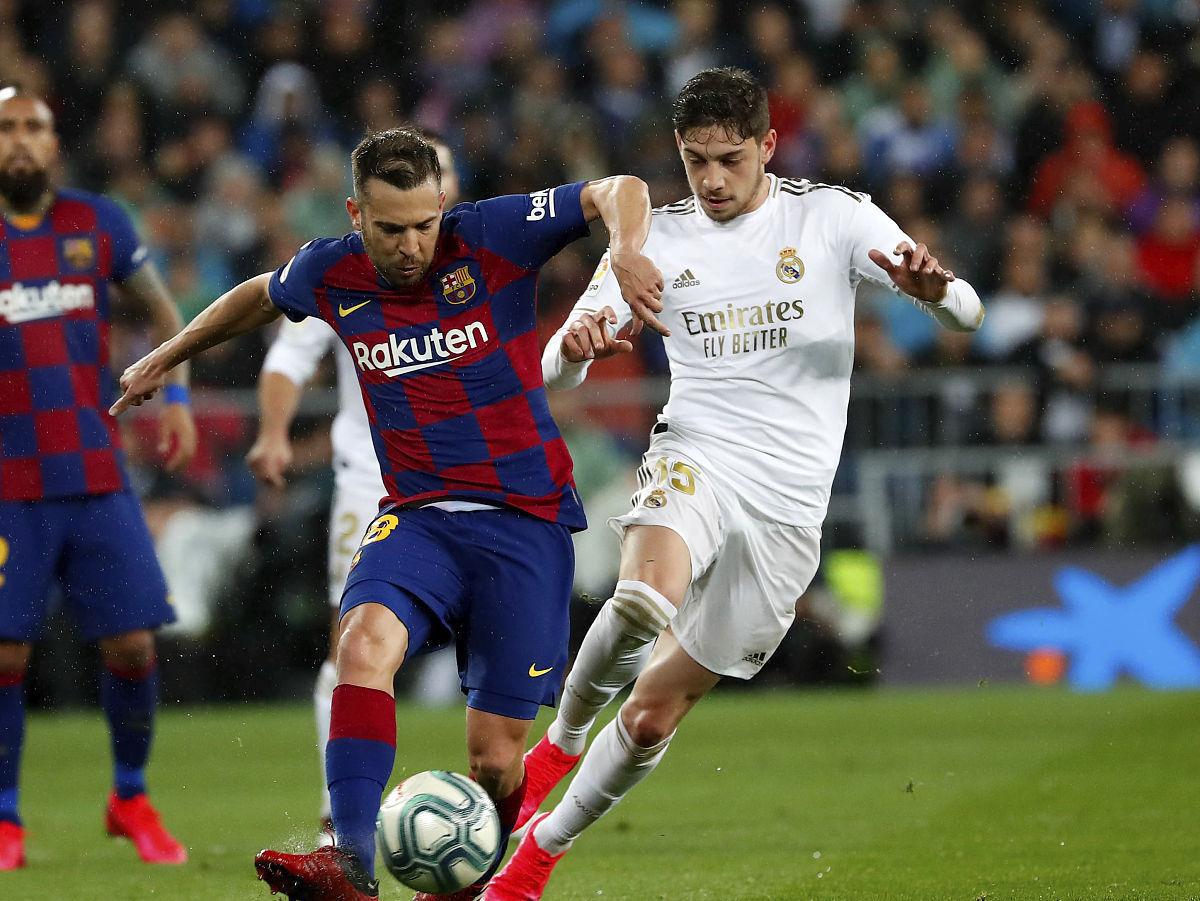 巴萨主场大捷，稳守积分榜第三位置的简单介绍