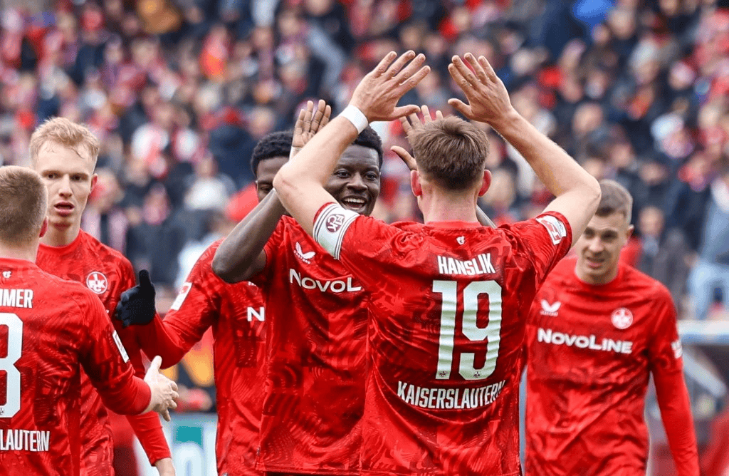 关于凯泽斯劳滕客场惨败奥格斯堡，连败势如破竹遭遇困境的信息