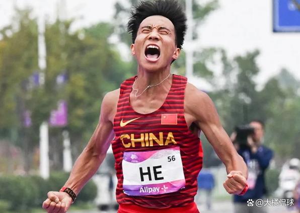 包含埃塞俄比亚男子马拉松运动员冲刺领先的词条