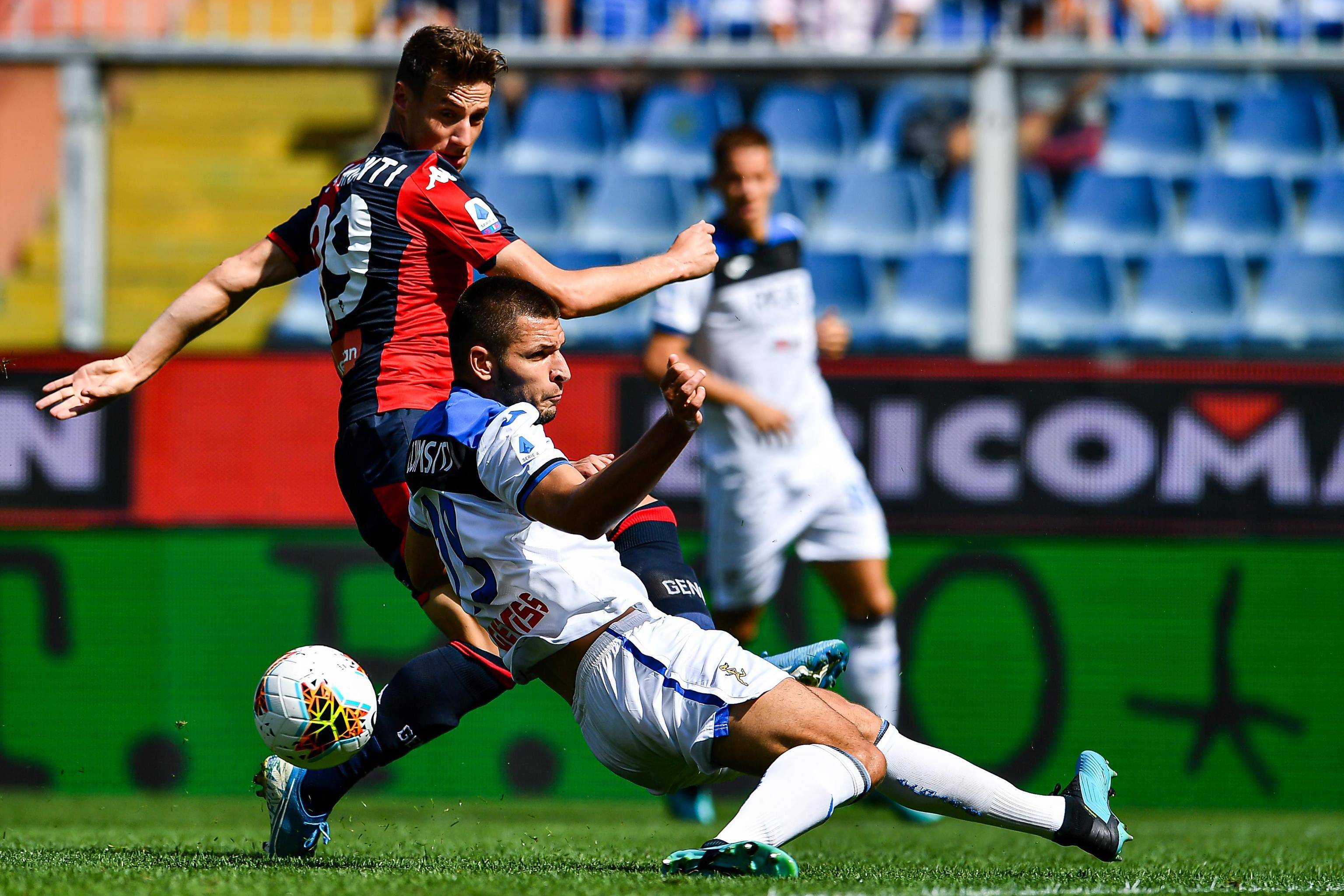 关于足球比赛精彩纷呈，球迷热爱无界的信息