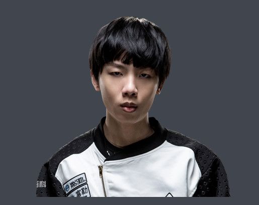 希腊选手勇夺冠军头衔，实力超群