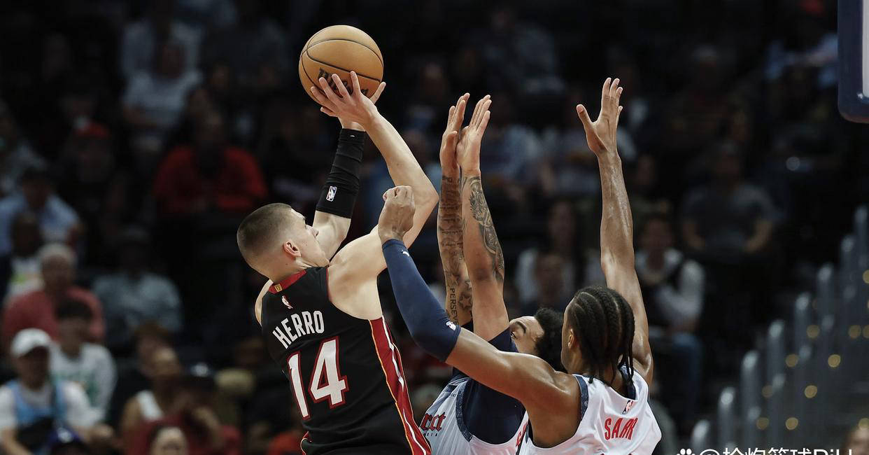 od体育登录入口-乌兹别克球队希罗庆祝胜利创造奇迹，晋级在望！