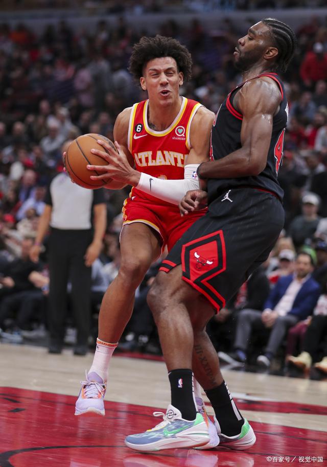 乌兹别克球队希罗庆祝胜利创造奇迹，晋级在望！