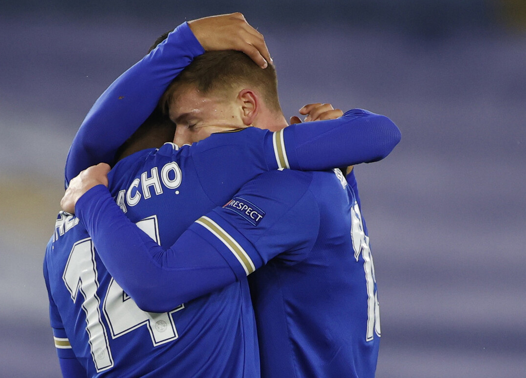 关于马赛逆转对手，小组头名实力突现的信息